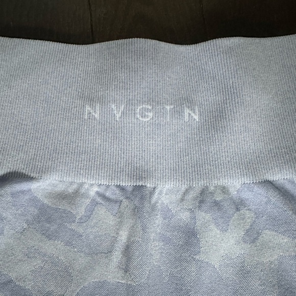 NVGTN Periwinkle Camo Seamless Women's Shorts | S | Like New | SOLD OUT 💜 - Picture 7 of 10